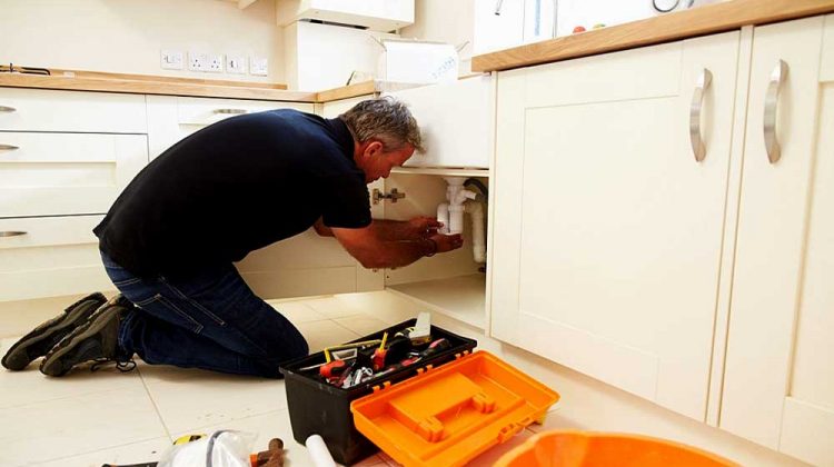 How to install fireclay farmhouse sink?